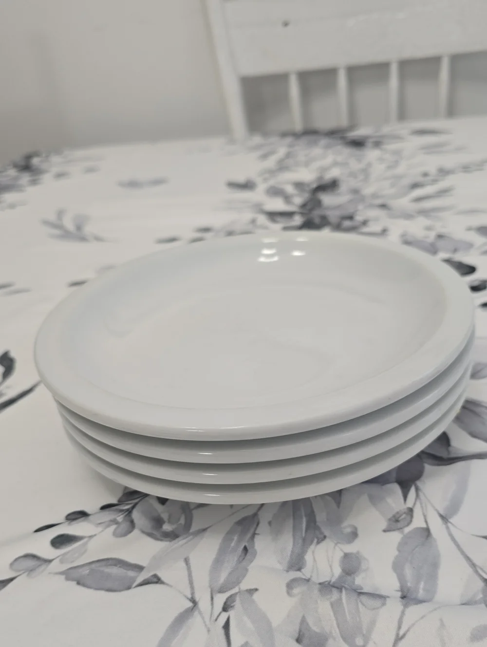 Vintage Pottery Barn Set Of 4 Suppertime Restaurant Salad Plates White